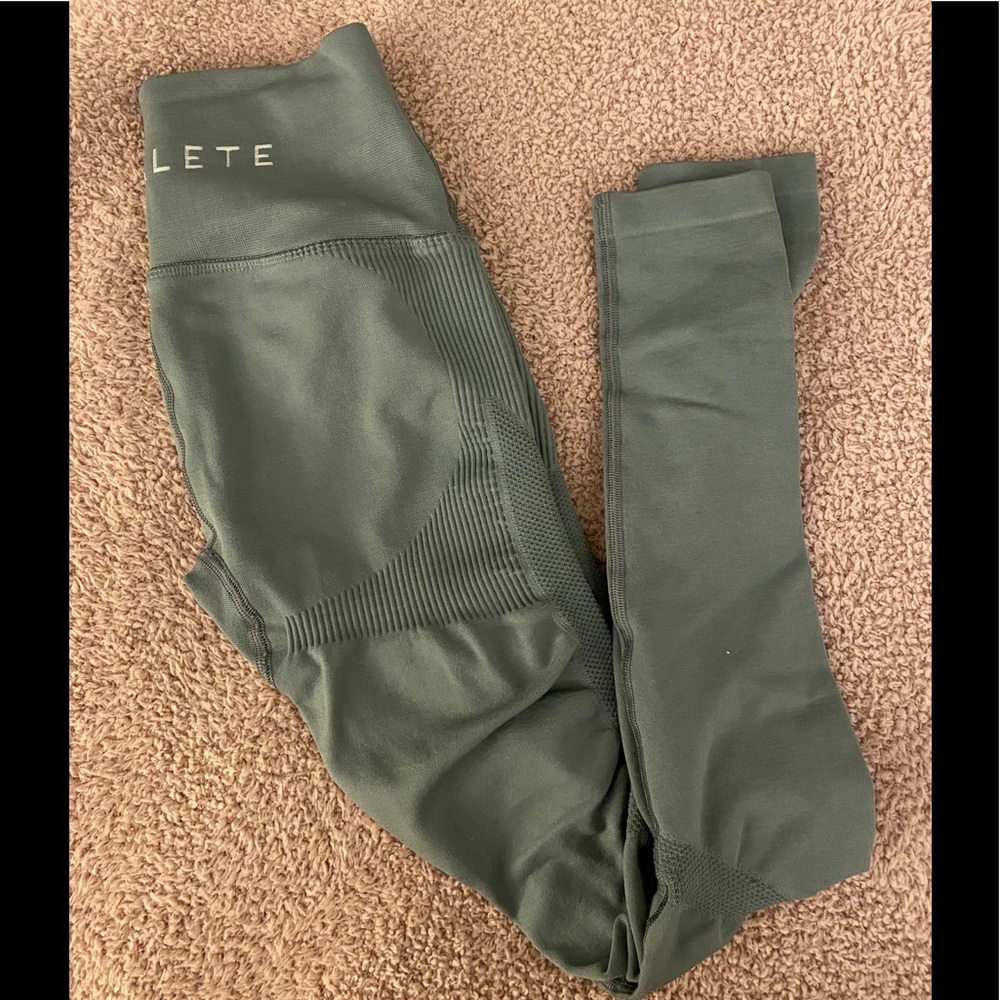 Alphabets halo leggings